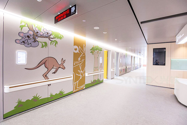 成都興鐵與資陽兒童醫院合作案例 UV彩色打印醫院專用墻板|醫用墻板